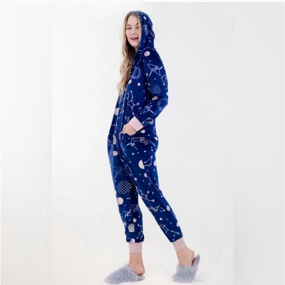 NWT Hale Bob Constellation Pajama Jumpsuit Large Velour Hoodie One Piece PJs - Picture 5 of 7